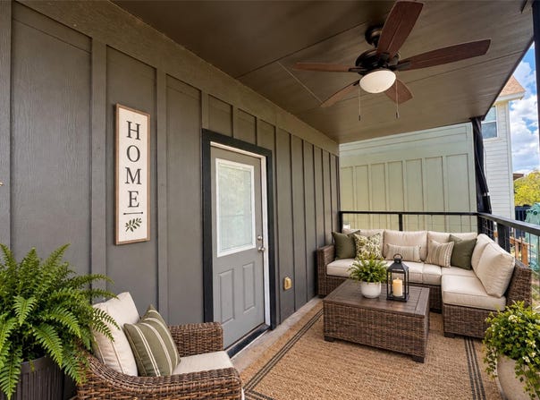 400 Shady Bluff Dr, Wimberley, TX 78676