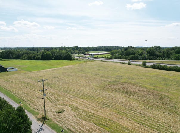 35 NE 230 Parkway Dr, Mayfield, KY 42066