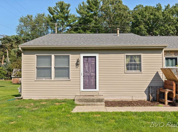18210 Mohawk Drive, Spring Lake, MI 49456