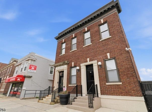 268 Washington Ave, Belleville Twp., NJ 07109-3155