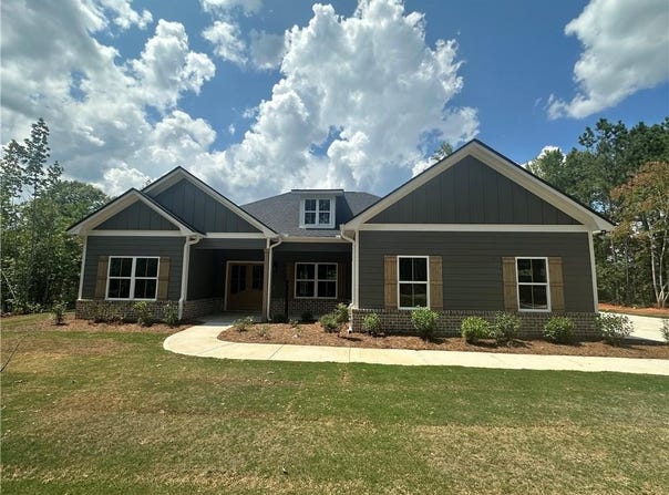 329 Lee Rd 345, Salem, AL 36874