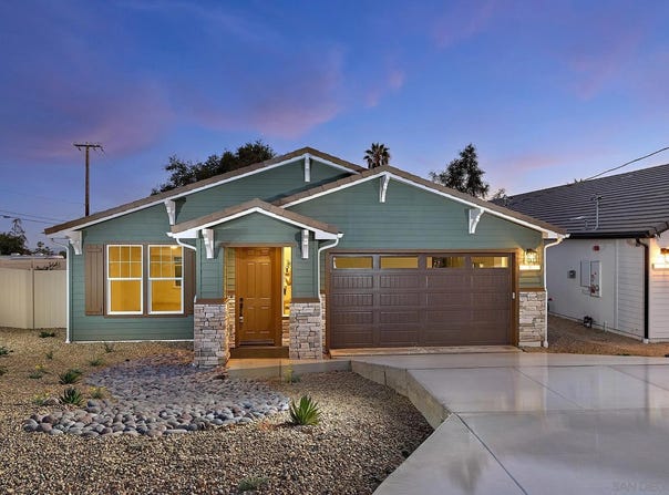 2 W Pine St, Altadena, CA 91001