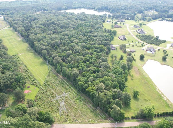 Clinton-tinnin Road, Clinton, MS 39056