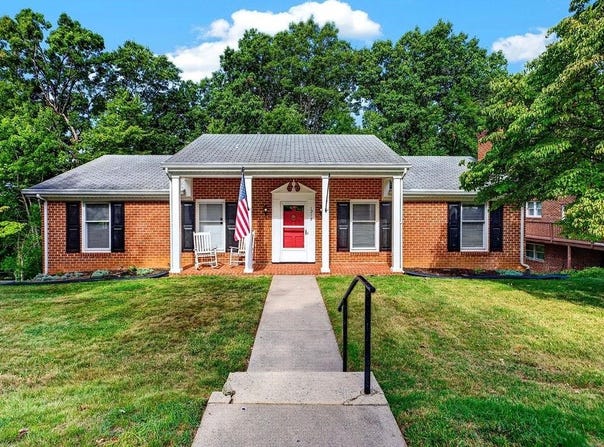 1215 PINEHURST RD, STAUNTON, VA 24401