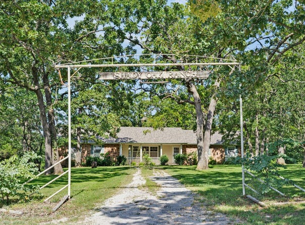 21845 County Road 190, Wheatland, MO 65779