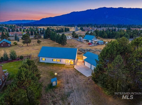 13159 Cameron Dr., Donnelly, ID 83615