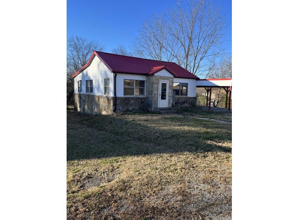 316 North St, Salem, AR 72576