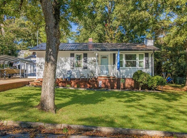 203 Hillcrest Dr., Abbeville, SC 29620
