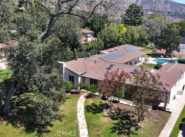 1914 Midlothian Drive, Altadena, CA 91001
