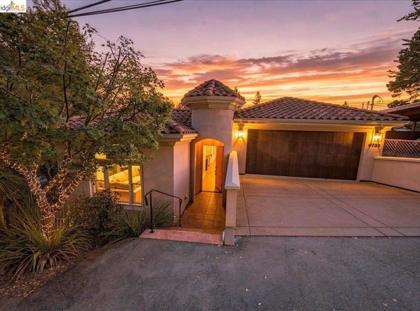6733 Longwalk Dr, Oakland, CA 94611