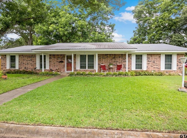 1002 S Lide Ave, Mt Pleasant, TX 75455