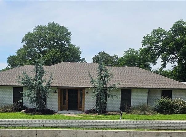 502 N 10th ST, Paris, AR 72855