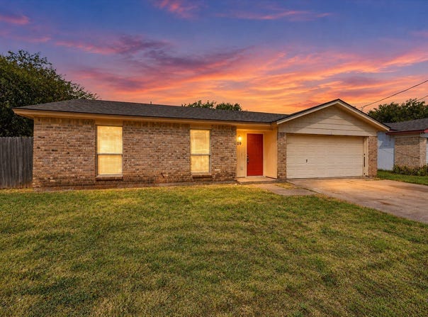 209 Water Lane, Crowley, TX 76036