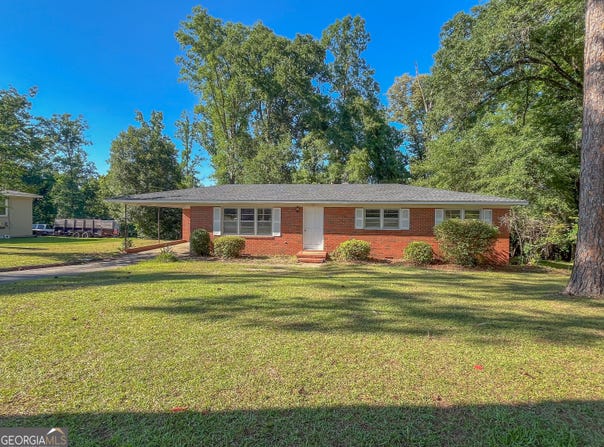 307 Brookdale Drive, Dublin, GA 31021