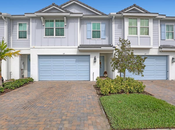 137 SE Birch Terrace, Stuart, FL 34997