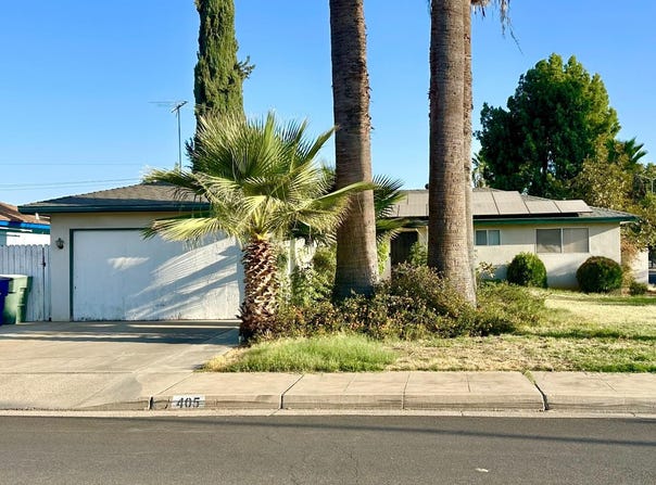 405 W Rialto Avenue, Clovis, CA 93612