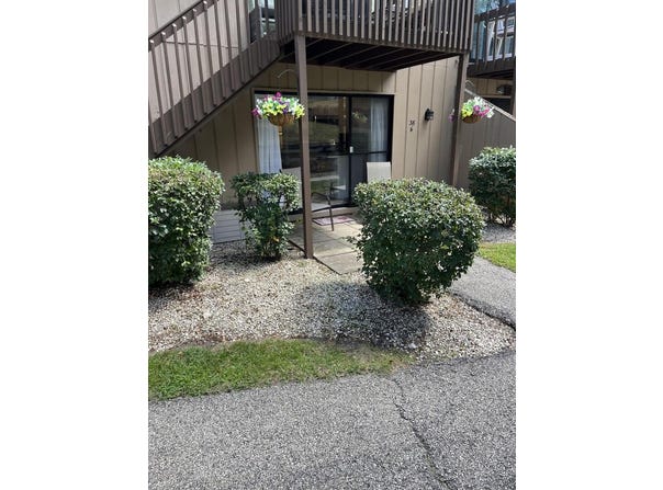 38 N Bermuda Colony, Fox Lake, IL 60020