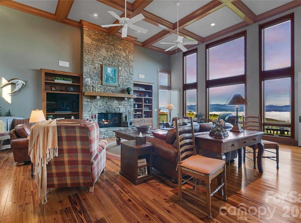74 Walnut Ridge Lane, Brevard, NC 28712