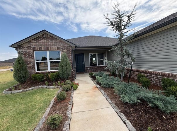 13405 Juneberry Drive, McLoud, OK 74851