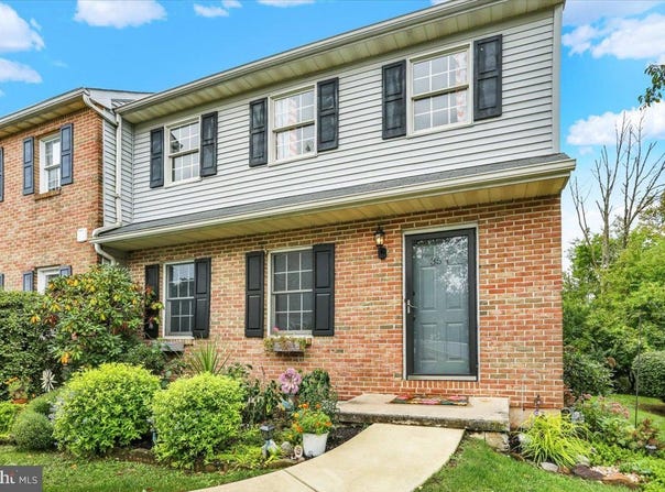 35-1 MOUNT PINE Terrace, READING, PA 19606