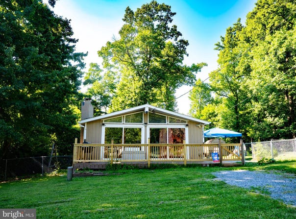 1001 BIFROST Way, LINDEN, VA 22642