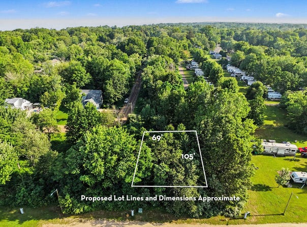 Adams Street lot: 17-18, South Haven, MI 49090