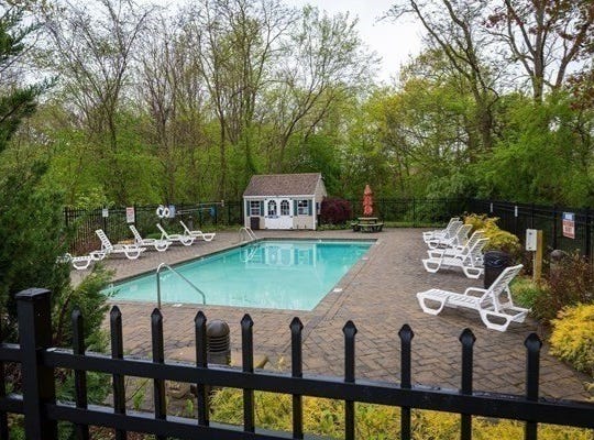 96 Old Colony, Taunton, MA 02780