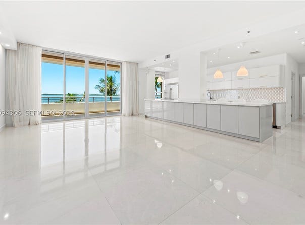 808 Brickell Key Dr, Miami, FL 33131