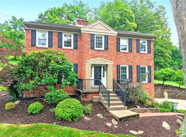 195 Gateshead Dr, Peters Twp, PA 15317