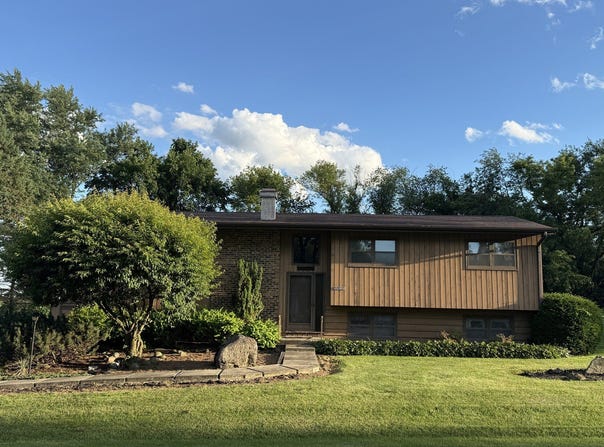 32W717 Hecker Drive, Dundee, IL 60118