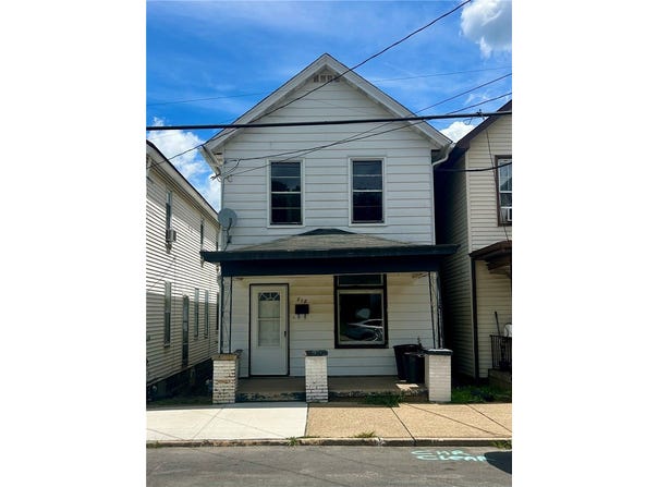 812 Fallowfield Ave, Charleroi, PA 15022