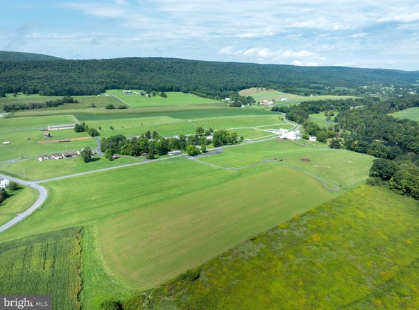 222 PENNS CAVE Road, CENTRE HALL, PA 16828