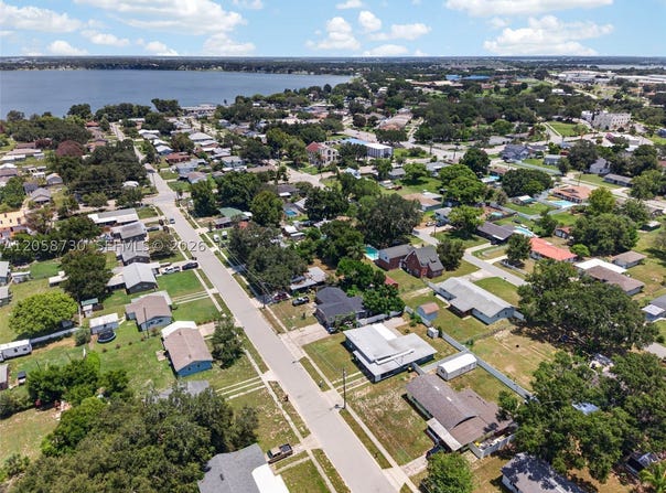 215 Palm Avenue, FL 33823