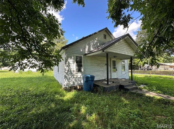 950 Second Street, New Madrid, MO 63869