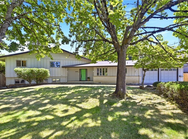 3585 WALTON Ln, Eugene, OR 97408