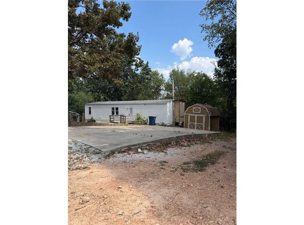 16312 Robin Road, Bella Vista, AR 72715