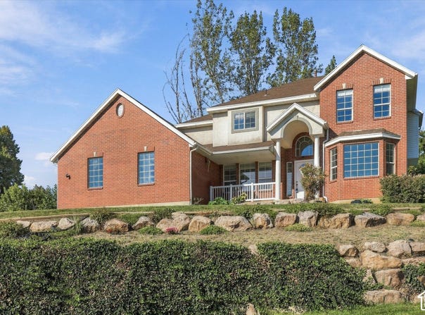1322 W 3750 N, Pleasant View, UT 84414