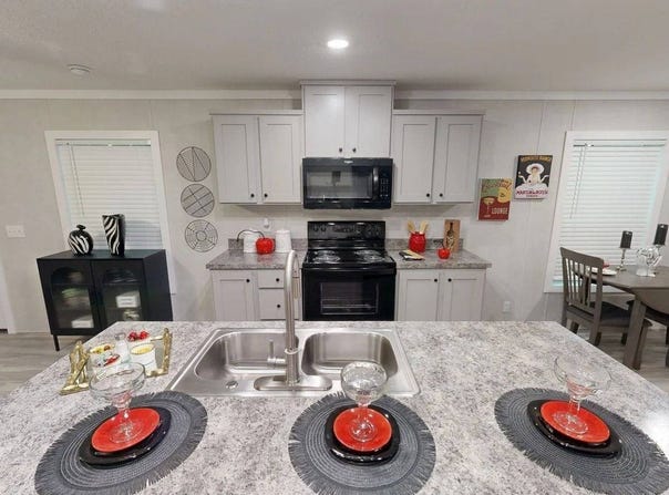304 E 25th Ave., Sault Sainte Marie, MI 49783