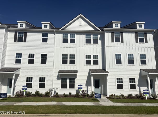 233 Pelican Flight Loop, Wilmington, NC 28412