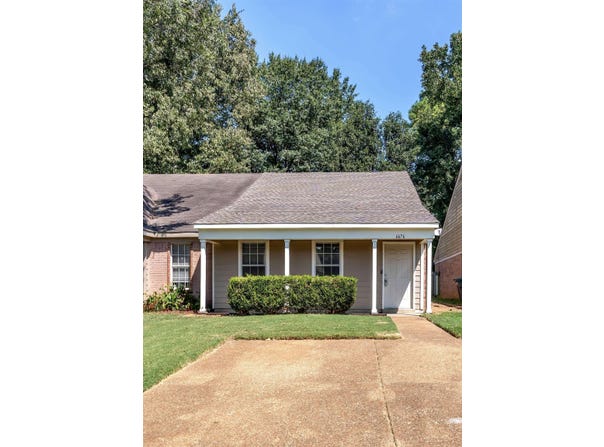 6676 WHITTEN PINE Dr, Memphis, TN 38134