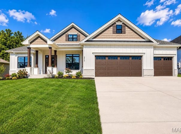 210 Fiddler's Close Road, Washington, MO 63090