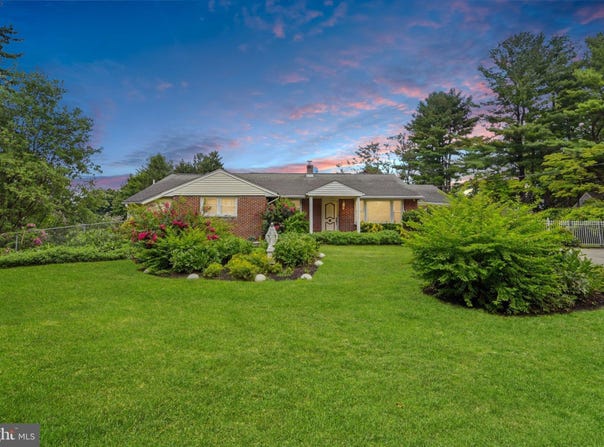 2084 DUTTON MILL Road, NEWTOWN SQUARE, PA 19073