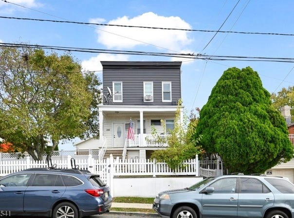 126 MacArthur Ave, Garfield City, NJ 07026-1544