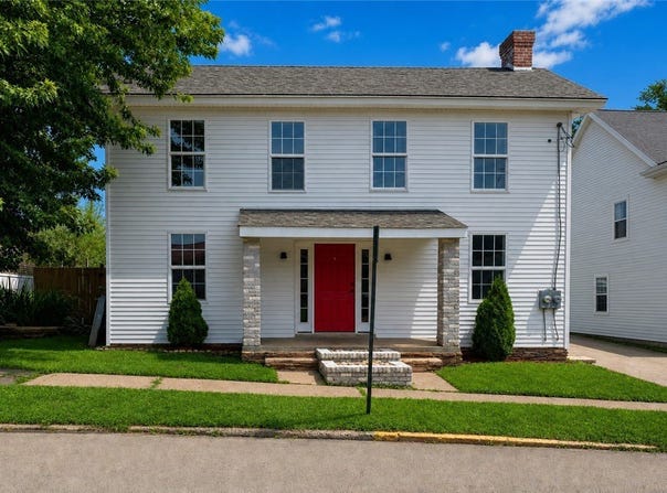 410 Wayne St, Roscoe, PA 15477