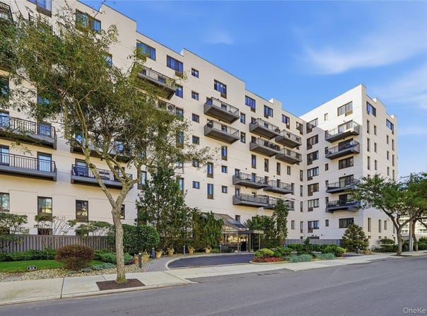 100 W Broadway, Long Beach, NY 11561