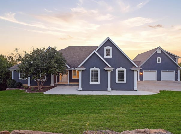 4901 SW Fairlawn RD, Topeka, KS 66610