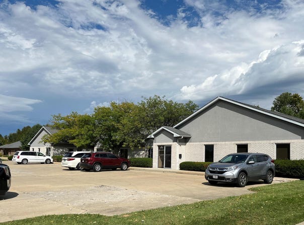1224 Centre W Drive, Springfield, IL 62704