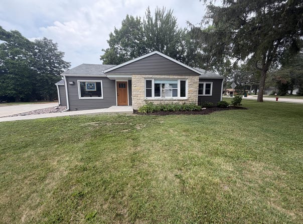 1726 E Washington St, West Bend, WI 53095
