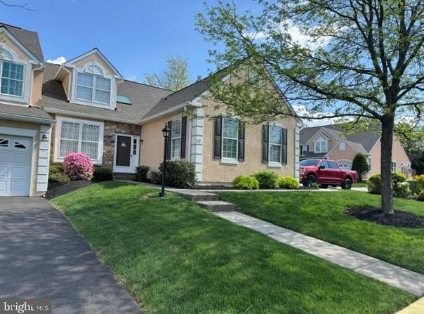 48 WHEATSHEAF Lane, NORRISTOWN, PA 19403