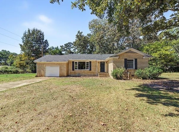 301 1st St, Houston, MS 38851